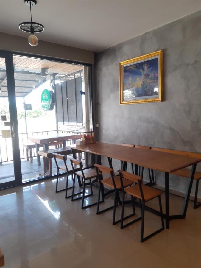 Baankhuninn Urt Airport Surat Thani Esterno foto